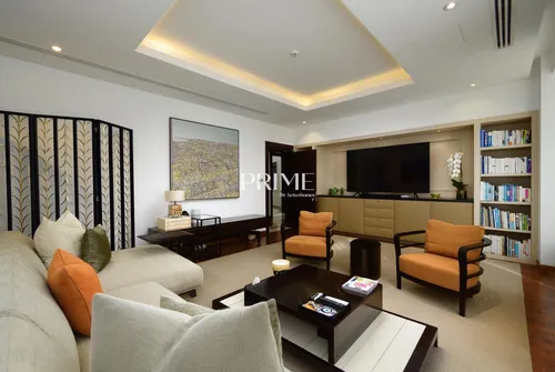 9 Bedrooms Villa in Umm Suqeim 3 Villas