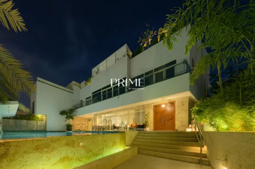 9 Bedrooms Villa in Umm Suqeim 3 Villas