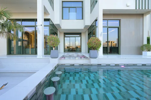 7 Bedrooms Villa in Emerald Hills