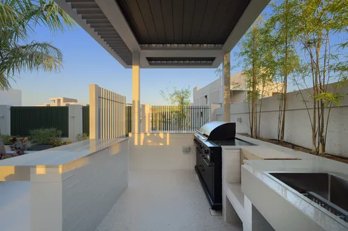 7 Bedrooms Villa in Emerald Hills