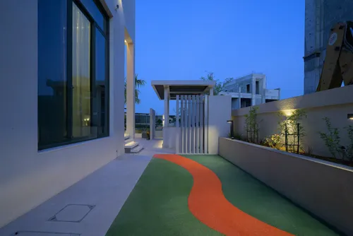 7 Bedrooms Villa in Emerald Hills