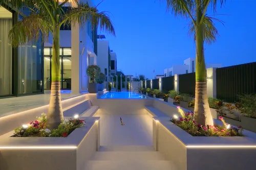7 Bedrooms Villa in Emerald Hills
