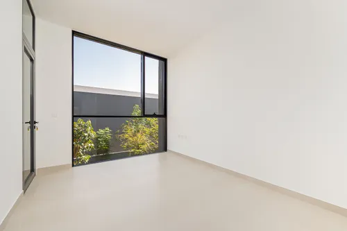 4 Bedrooms Townhouse in Robinia
