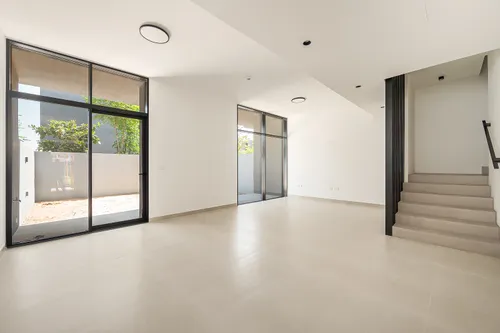 4 Bedrooms Townhouse in Robinia