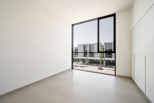 4 Bedrooms Townhouse in Robinia