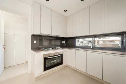 4 Bedrooms Townhouse in Robinia