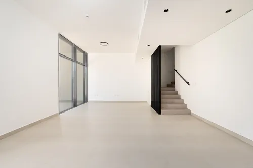 4 Bedrooms Townhouse in Robinia