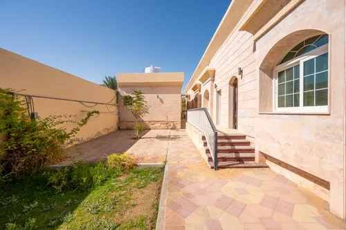 7 Bedrooms Villa in Al Qarain 1