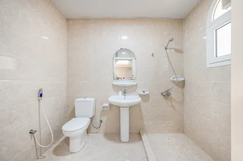 7 Bedrooms Villa in Al Qarain 1