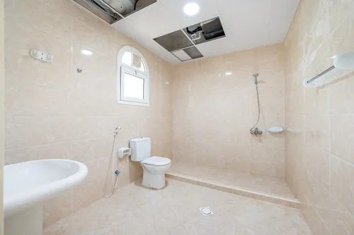 7 Bedrooms Villa in Al Qarain 1