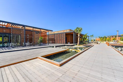   in La Mer South Island