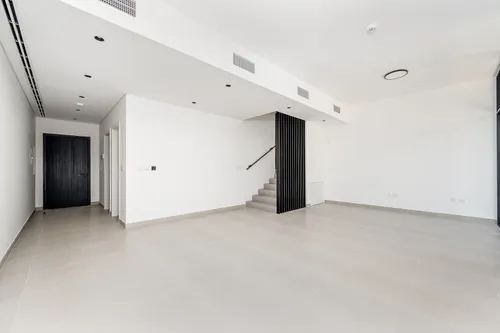 4 Bedrooms Townhouse in Robinia