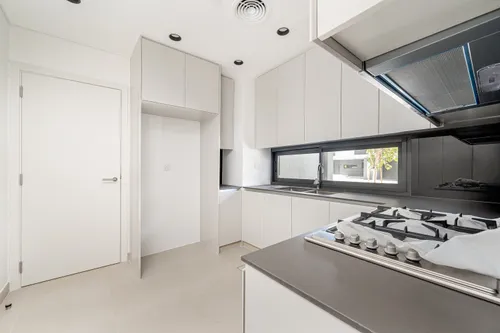 4 Bedrooms Townhouse in Robinia