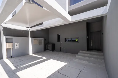 4 Bedrooms Townhouse in Robinia
