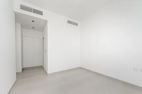 4 Bedrooms Townhouse in Robinia