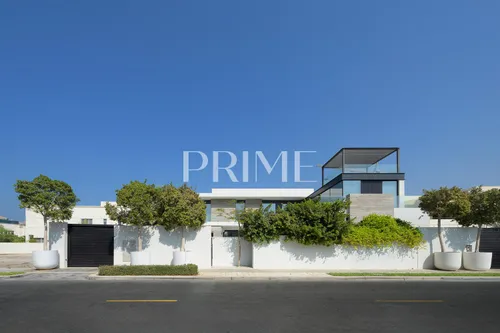 5 Bedrooms Villa in Pearl Jumeirah Villas