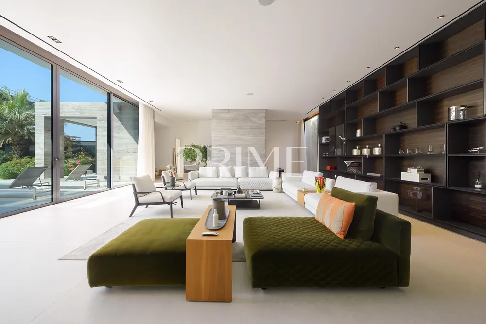 5 Bedrooms Villa in Pearl Jumeirah Villas