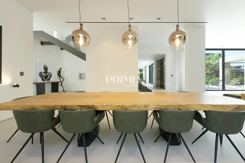 5 Bedrooms Villa in Pearl Jumeirah Villas