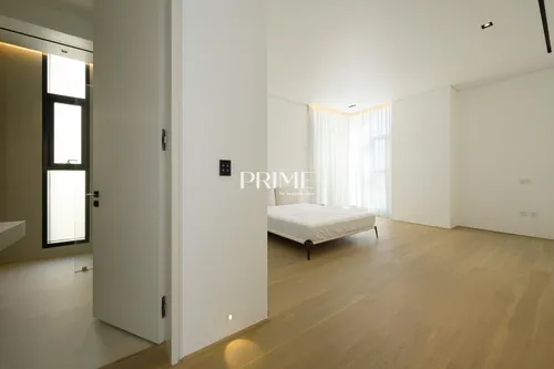 5 Bedrooms Villa in Pearl Jumeirah Villas