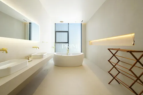 5 Bedrooms Villa in Pearl Jumeirah Villas