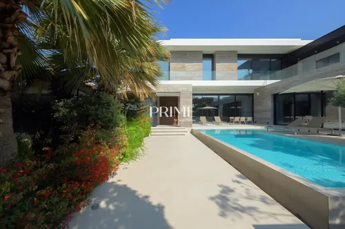 5 Bedrooms Villa in Pearl Jumeirah Villas
