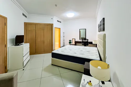 1 Bedroom Apartment in Lincoln Park A