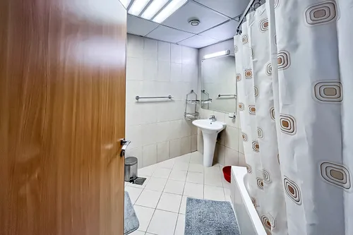 1 Bedroom Apartment in Lincoln Park A