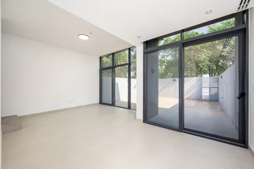 2 Bedrooms Townhouse in Sendian