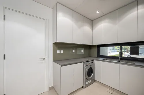 2 Bedrooms Townhouse in Sendian