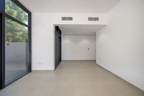 2 Bedrooms Townhouse in Sendian
