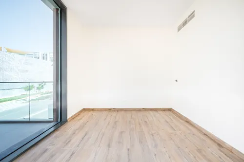 4 Bedrooms Villa in District One Phase III A