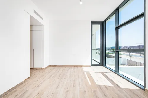 4 Bedrooms Villa in District One Phase III A