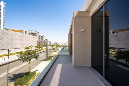 4 Bedrooms Villa in District One Phase III A