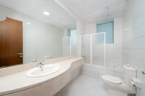 3 Bedrooms Apartment in Sahara Tower 4