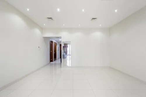 3 Bedrooms Apartment in Sahara Tower 4