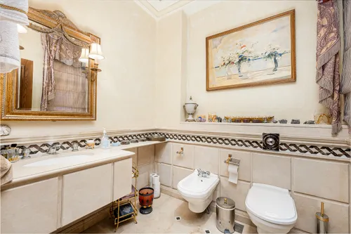 7 Bedrooms Villa in Al Manara
