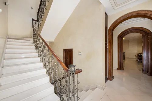 7 Bedrooms Villa in Al Manara