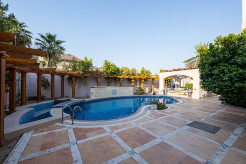 7 Bedrooms Villa in Al Manara