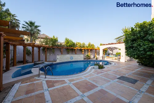 7 Bedrooms Villa in Al Manara