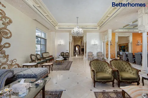 7 Bedrooms Villa in Al Manara