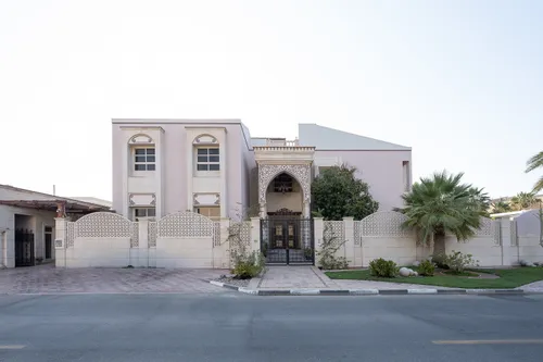 7 Bedrooms Villa in Al Manara