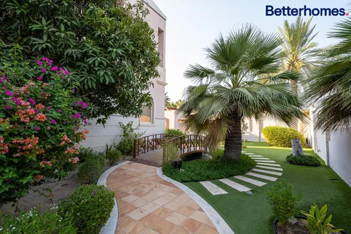 7 Bedrooms Villa in Al Manara