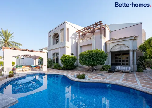 7 Bedrooms Villa in Al Manara