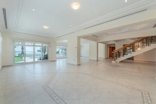 4 Bedrooms Villa in Royal Marina Villas