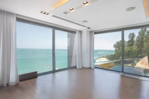 4 Bedrooms Villa in Water Villas