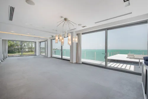 4 Bedrooms Villa in Water Villas