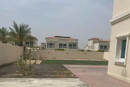 2 Bedrooms Villa in District 5A