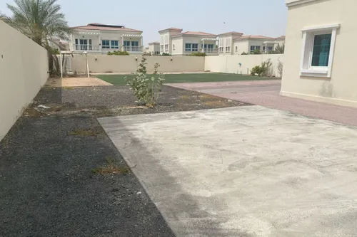 2 Bedrooms Villa in District 5A