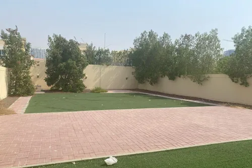 2 Bedrooms Villa in District 5A