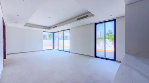 5 Bedrooms Villa in The Dunes